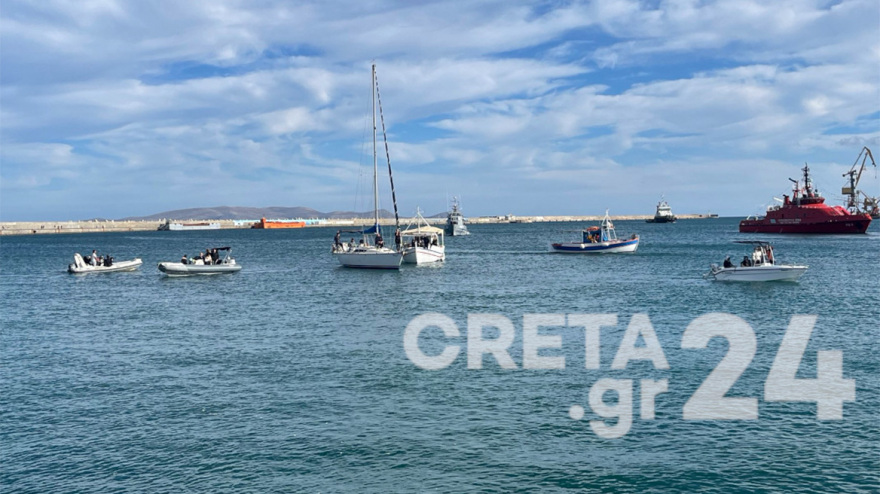 Με λαμπρότητα και παράδοξα τα Θεοφάνια - Στα Τρίκαλα πιάστηκαν στα χέρια, στο Ηράκλειο τον Σταυρό έπιασε 8χρονος