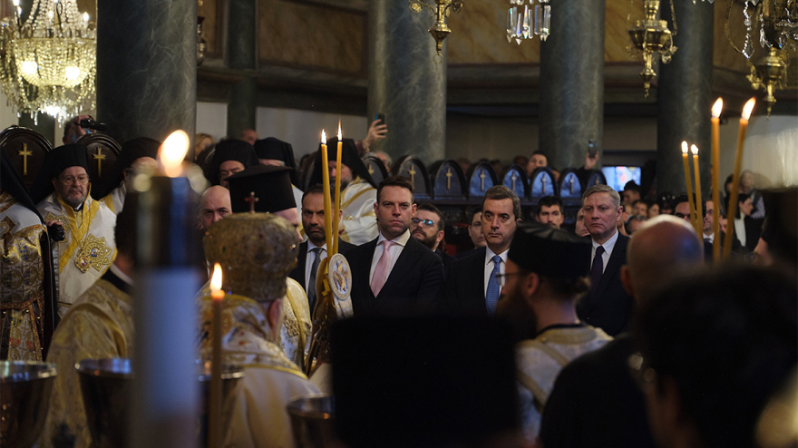 Φανάρι:  Σε απόσταση Κασσελάκης-Ανδρουλάκης στη Θεία Λειτουργία για τα Θεοφάνια