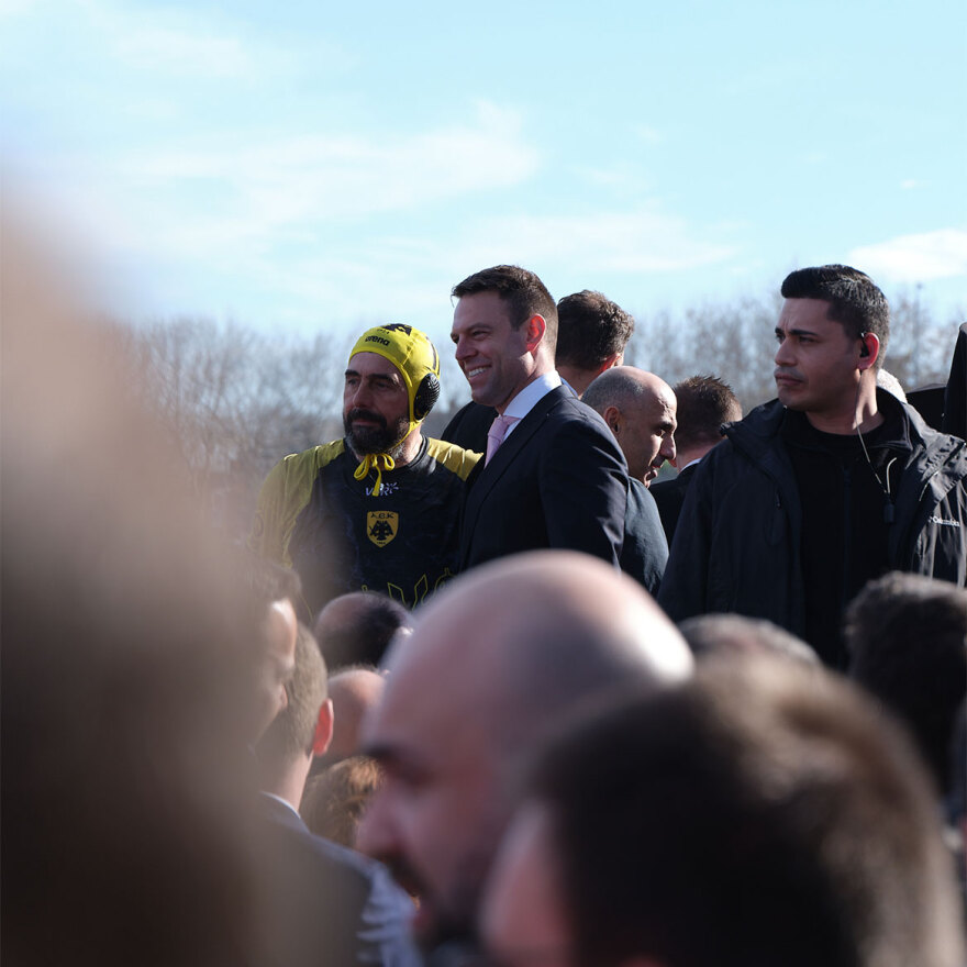 Κασσελάκης και Ανδρουλάκης: Με απόσταση στη Θεία Λειτουργία και στον καθαγιασμό των υδάτων στο Φανάρι - Δείτε βίντεο