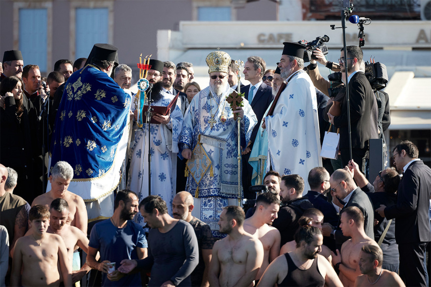 Μήνυμα Μητσοτάκη από τα Χανιά: Θα αντιμετωπίσουμε την εισαγόμενη ακρίβεια και τις γεωπολιτικές κρίσεις