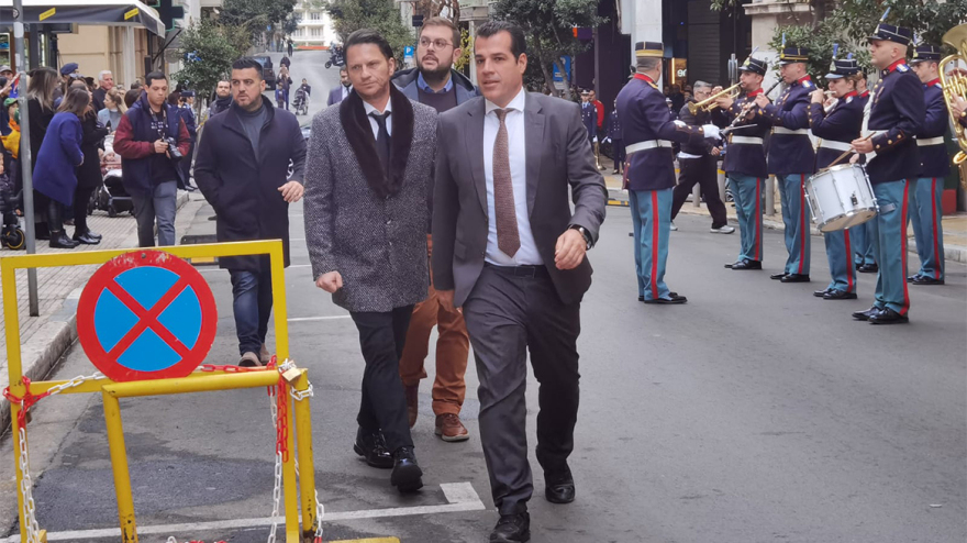 Μαρινάκης και Πιερρακάκης στο Κολωνάκι για καφέ μετά την δοξολογία στον Άγιο Διονύσιο