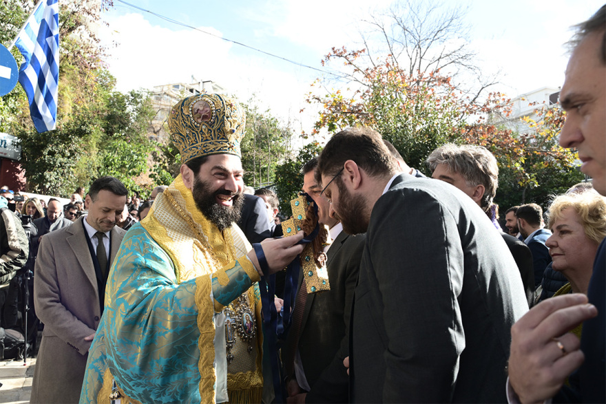 Μαρινάκης και Πιερρακάκης στο Κολωνάκι για καφέ μετά την δοξολογία στον Άγιο Διονύσιο