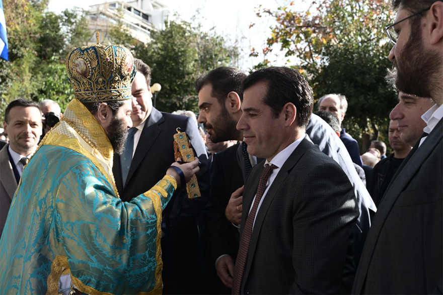 Μαρινάκης και Πιερρακάκης στο Κολωνάκι για καφέ μετά την δοξολογία στον Άγιο Διονύσιο