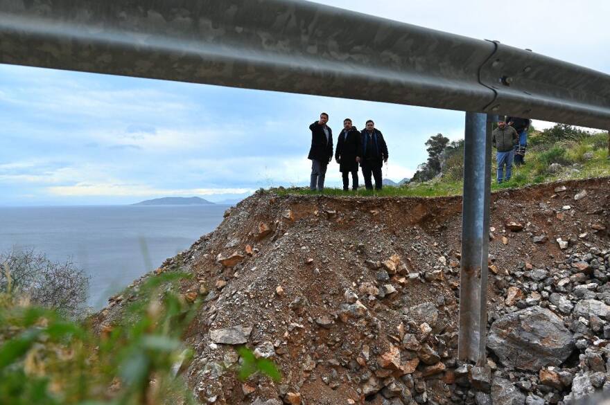 Χαρδαλιάς: Αυτοψία στο κατεστραμμένο επαρχιακό δίκτυο Επιδαύρου - Καλλονής από τον περιφερειάρχη Αττικής (φωτογραφίες)