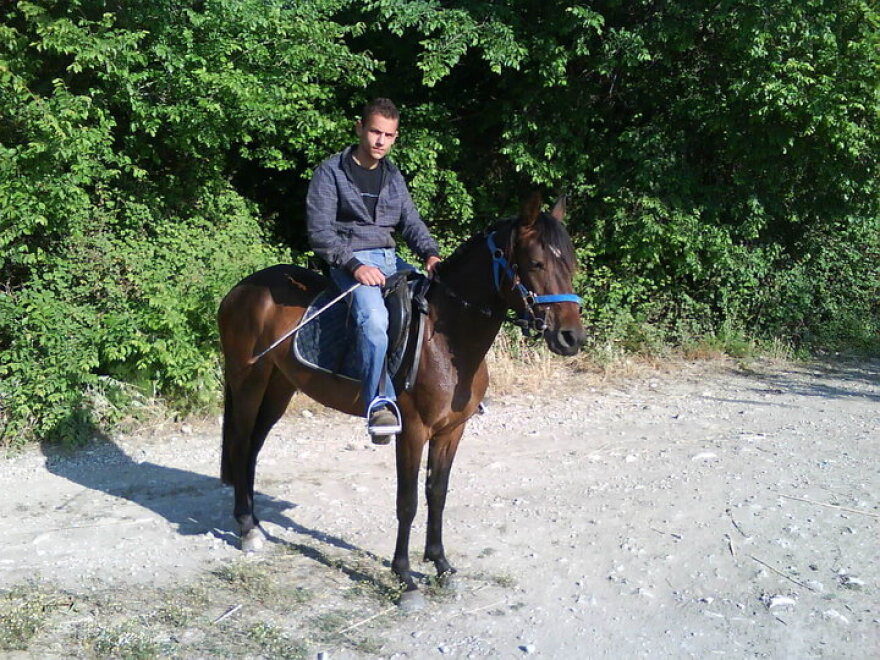 Μεσολόγγι: Τα κενά στα στοιχεία που έδωσε ο 51χρονος στις Αρχές - Ψάχνουν απαντήσεις στο «έξυπνο ρολόι» του 31χρονου Μπάμπη