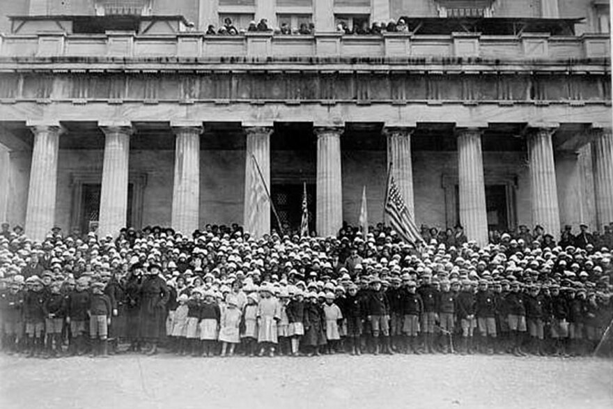 Τα Ελληνόπουλα που υιοθετήθηκαν στις ΗΠΑ μετά τον Β’ Παγκόσμιο Πόλεμο: Ο ρόλος του Χόλιγουντ
