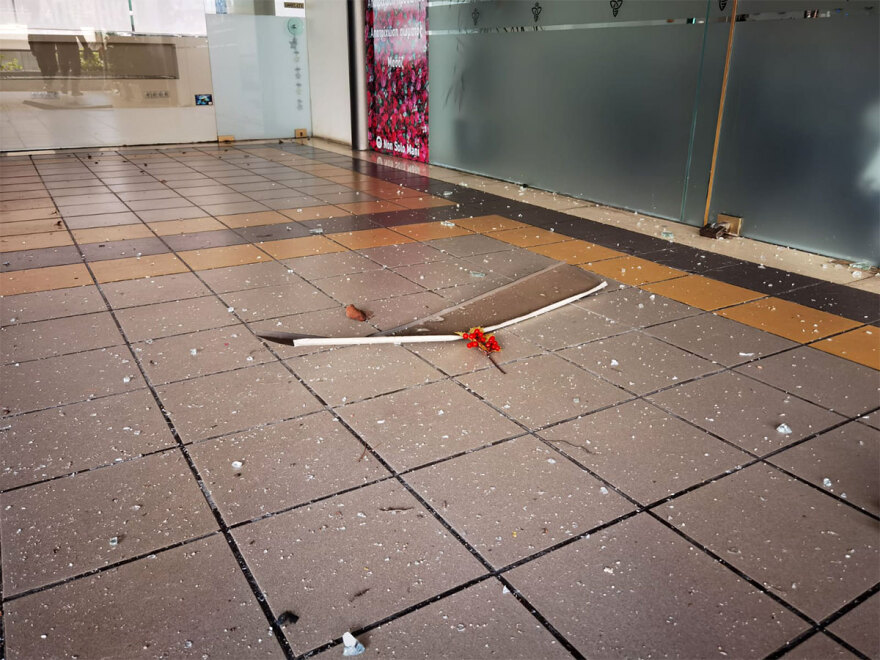 Κεραυνός χτύπησε υποσταθμό του ΔΕΔΔΗΕ στο Ψυχικό - Ζημιές σε καταστήματα εμπορικού κέντρου