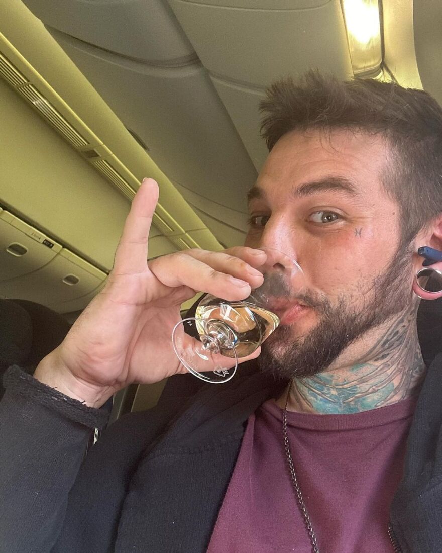 Πρισίλα Πρίσλεϊ: Ο γιος της μιλάει για τον εθισμό του στη φαιντανύλη - Ξόδευε 3 χιλιάδες δολάρια τον μήνα σε ναρκωτικά 