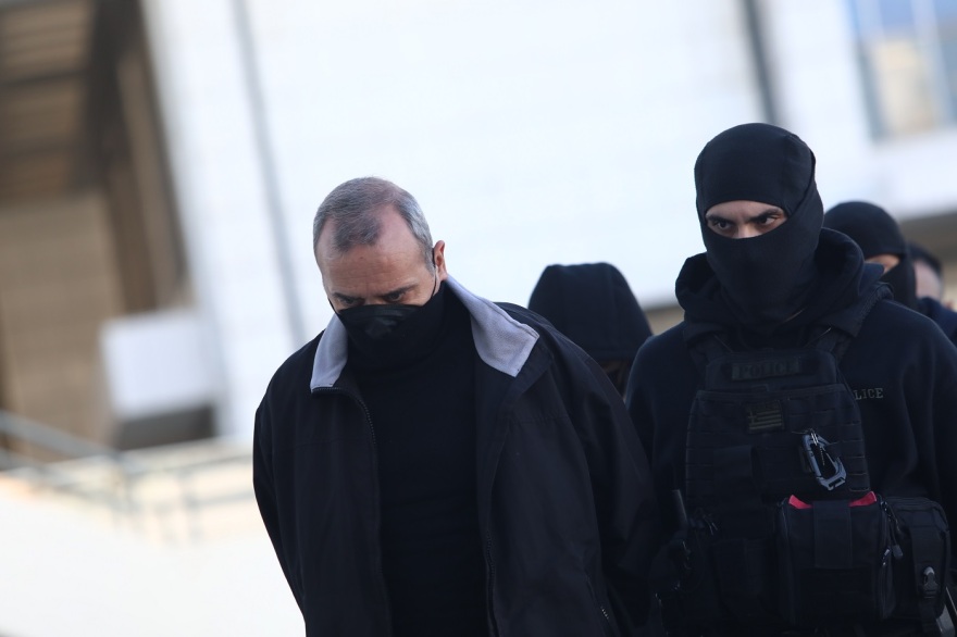 Βιασμός 12χρονης: Στο δικαστήριο ο Ηλίας Μίχος και η μητέρα της - Συνολικά 26 οι κατηγορούμενοι