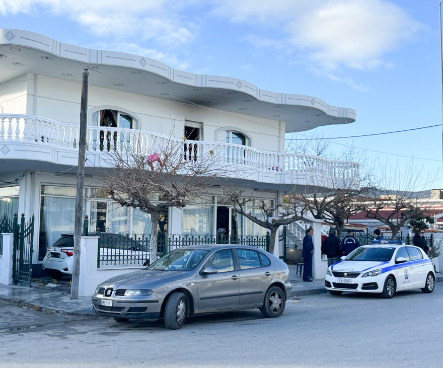 Ζεφύρι: Ανδρας περιέλουσε με εύφλεκτο υλικό τη σύζυγό του και της έβαλε φωτιά