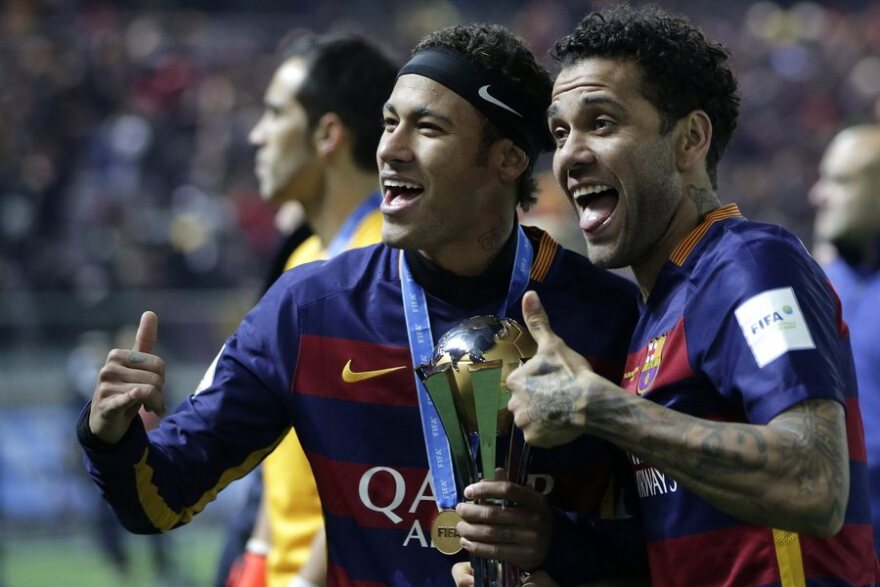 Στο πλευρό του Άλβες ο Νεϊμάρ για την υπόθεση βιασμού - Του πλήρωσε έξοδα, του βρήκε δικηγόρο και «διέσωσε» την περιουσία του