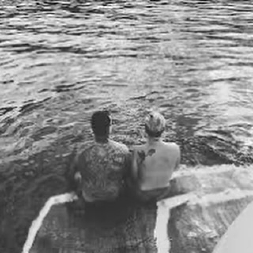 Πινκ: Η δημόσια ερωτική εξομολόγηση στον άντρα της - Είσαι ο πεισματάρης, όμορφος, αμετακίνητος βράχος μου