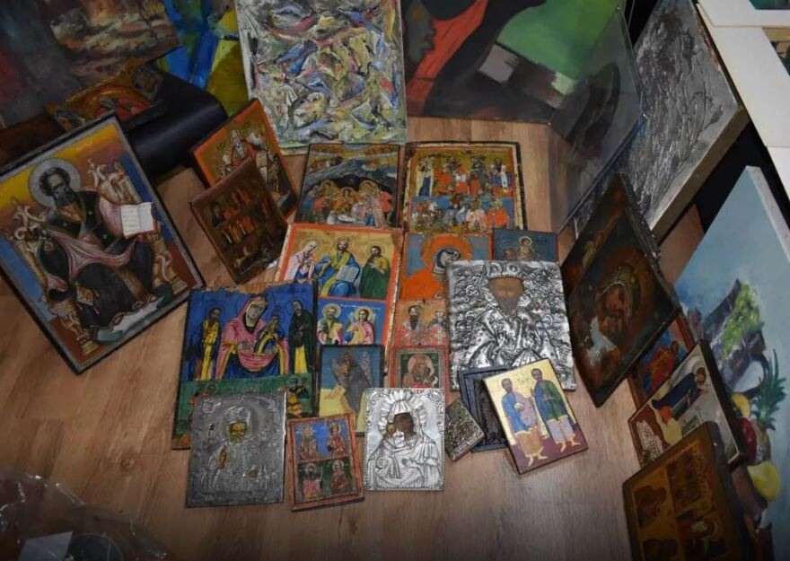 Αττική: Πωλούσαν πλαστούς Πικάσο και κυκλοφορούσαν με Porsche - Ο «πελάτης» αστυνομικός που τους αποκάλυψε