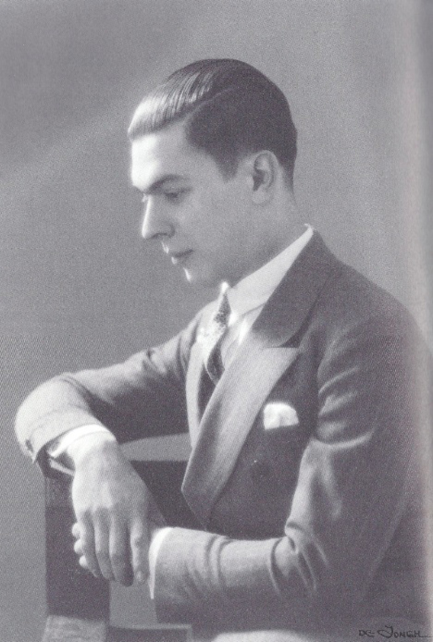 Ο Ανδρέας Εμπειρίκος και «Ο Μέγας Ανατολικός» - Είναι πορνογραφικό έργο; 