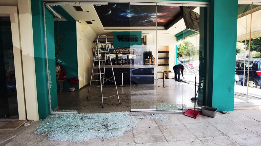 Πυροβολισμοί σε καφετέρια στα Πατήσια - «Πρόκειται για τη δεύτερη επίθεση μέσα σε ένα μήνα», λέει ο ιδιοκτήτης 