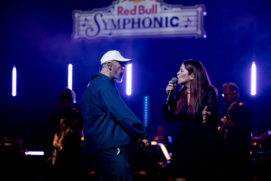 Red Bull Symphonic: Ο 12ος Πίθηκος σε ένα αξέχαστο βράδυ έκανε... γήπεδο το Μέγαρο Μουσικής - Δείτε βίντεο