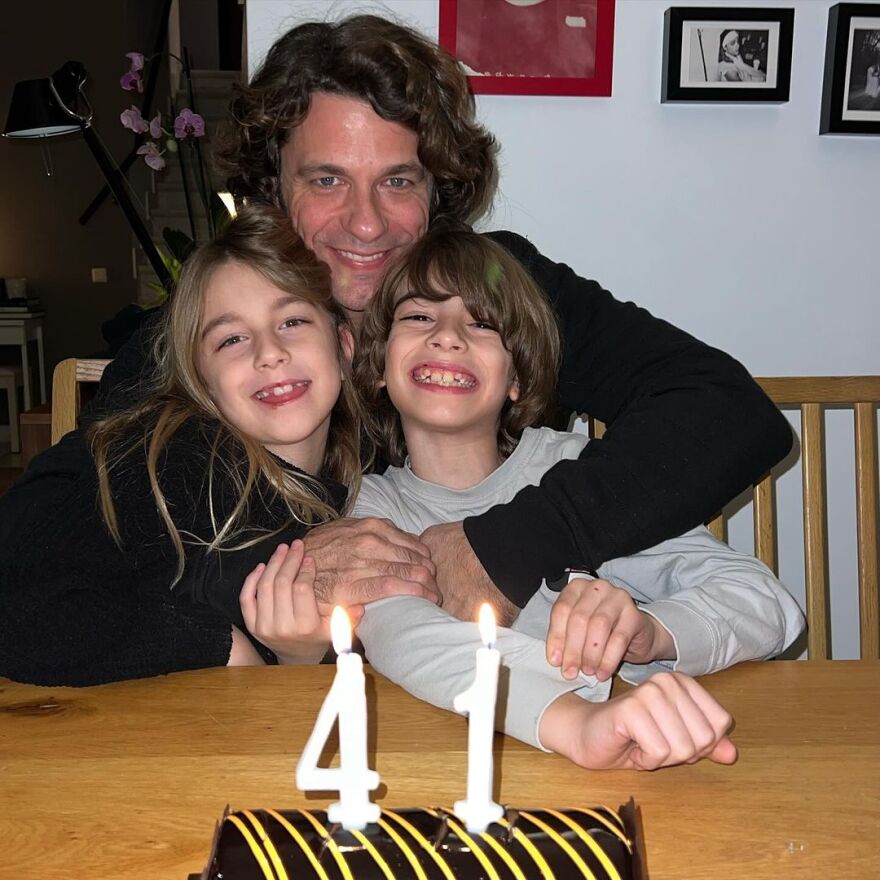 Ρούλα Ρέβη: Γιόρτασε τα 41α γενέθλια του Αποστόλη Τότσικα