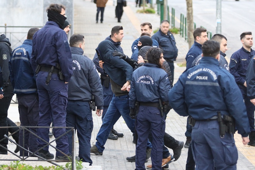 Βιασμός 12χρονης στον Κολωνό: Στο Εφετείο και κεκλεισμένων των θυρών συνεχίζεται η δίκη