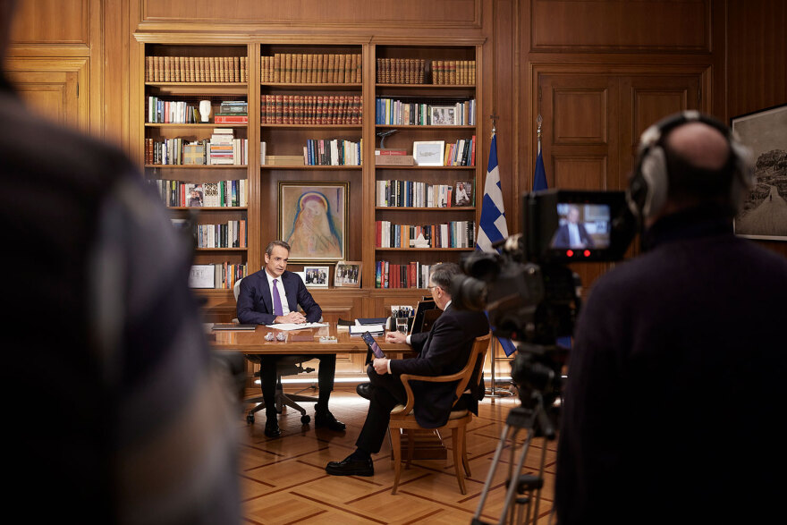 Μητσοτάκης: Όχι στην παρένθετη μητέρα στα ομόφυλα ζευγάρια - Δεν θα βάλω κομματική πειθαρχία στους βουλευτές - Βίντεο