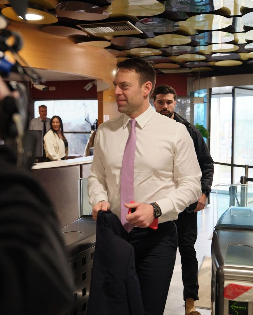 Κασσελάκης: Θα ψηφίσουμε τον νόμο της ΝΔ για τα ομόφυλα με κομματική πειθαρχία - «Εκβιαζόμενος ο Ανδρουλάκης»