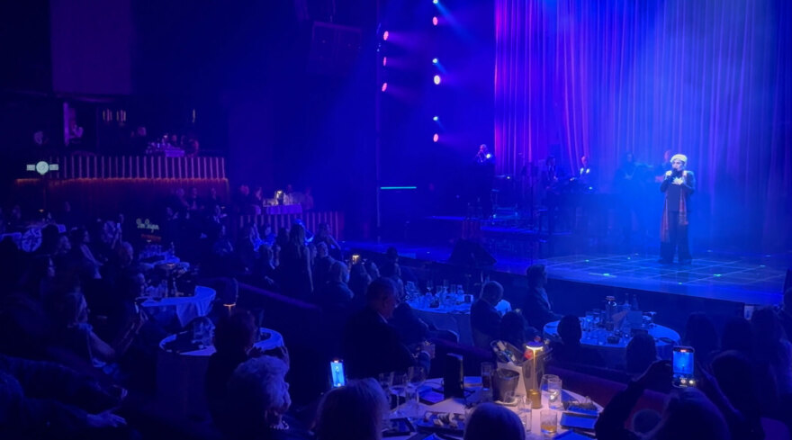 Μπέτυ Μαγγίρα: «Ήταν ρομαντικό ραντεβού, της χάιδευε το χέρι» είπε για την έξοδο Μητσοτάκη-Μαρέβας στη Μαρινέλλα