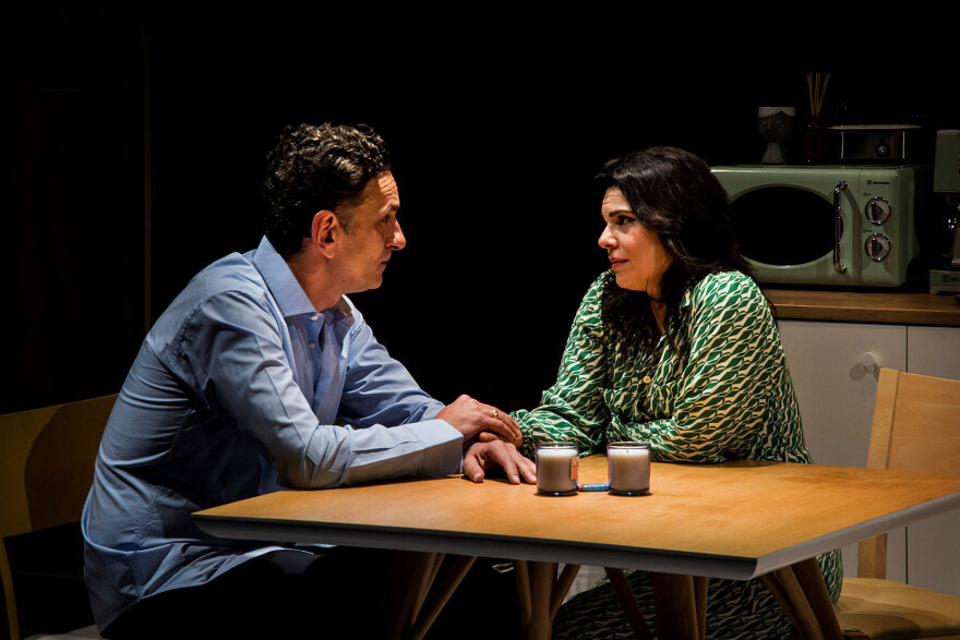 Σκηνές απο ένα γάμο: Τελευταίες παραστάσεις έως 28 Ιανουαρίου στο Σύγχρονο θέατρο