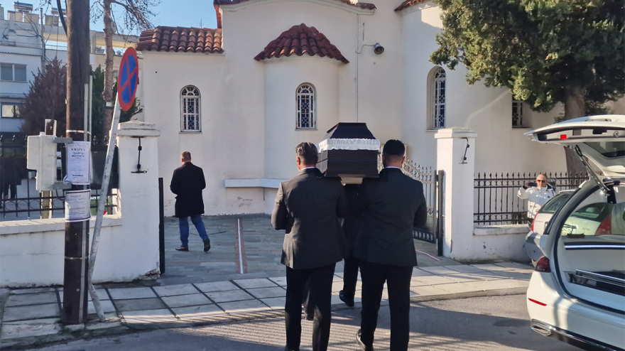 Θλίψη στο τελευταίο αντίο στη Γεωργία - Τραγική φιγούρα η 13χρονη κόρη της