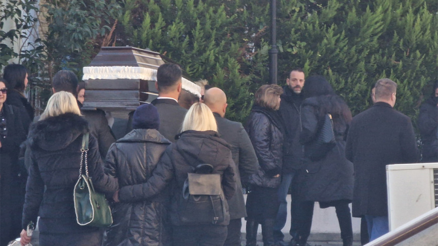 Θλίψη στο τελευταίο αντίο στη Γεωργία - Τραγική φιγούρα η 13χρονη κόρη της