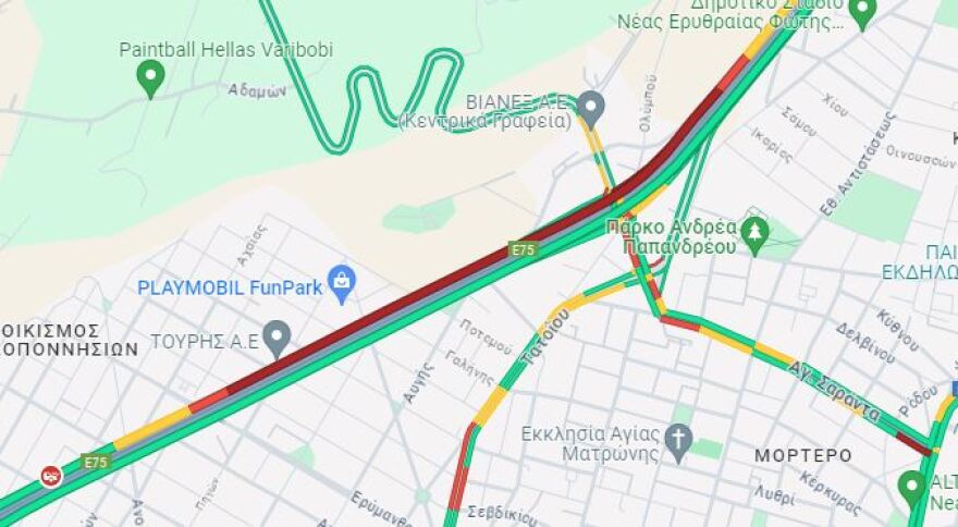Εκτροπή ΙΧ στην κάθοδο της Αθηνών - Λαμίας, στο ύψος της Βαρυμπόμπης - Ελαφρύς τραυματισμός της οδηγού