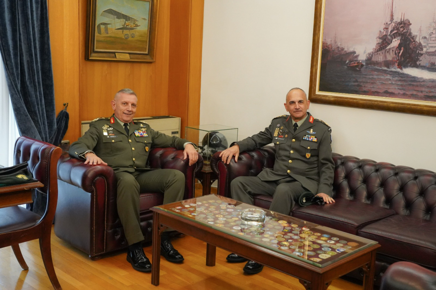 Στο Πεντάγωνο ο νέος αρχηγός ΓΕΕΘΑ Δημήτριος Χούπης - Τον υποδέχθηκε ο Φλώρος, δείτε βίντεο και φωτογραφίες