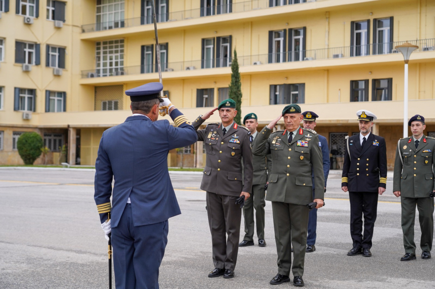 Στο Πεντάγωνο ο νέος αρχηγός ΓΕΕΘΑ Δημήτριος Χούπης - Τον υποδέχθηκε ο Φλώρος, δείτε βίντεο και φωτογραφίες