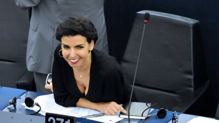 Γαλλία: Πολιτική θύελλα με την υπουργοποίηση του πρώην συντρόφου του Ατάλ και της πρώην ερωμένης του Σαρκοζί