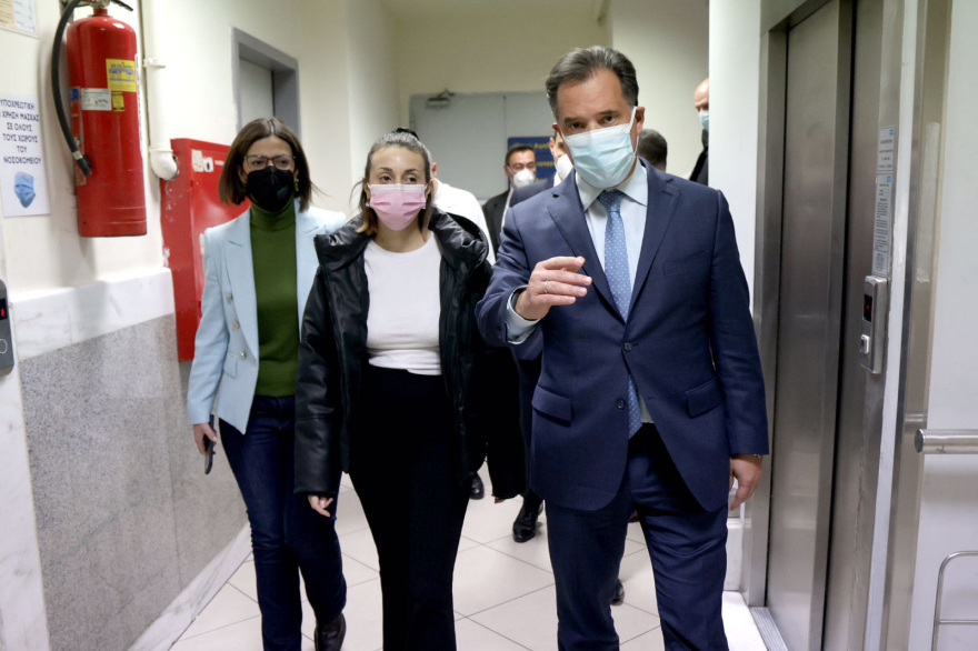 Εξιτήριο πήρε η 23χρονη που έκανε μεταμόσχευση ήπατος από ζώντα δότη - «Είμαστε υπερήφανοι» λέει ο Γεωργιάδης 