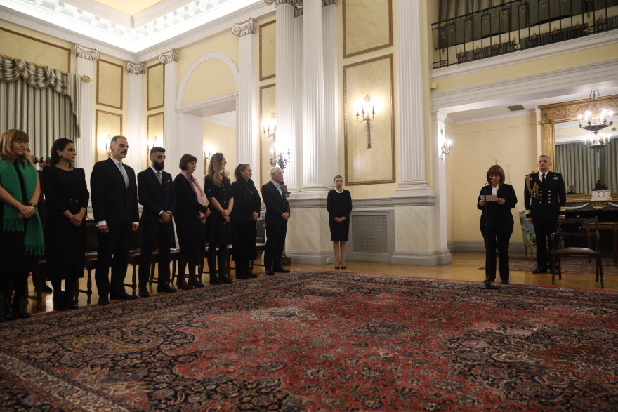 Με τον Μεγαλόσταυρο του Τάγματος τιμήθηκαν τα αδέρφια Μανδαλιού που σκοτώθηκαν στο τροχαίο στη Λιβύη - Δείτε φωτογραφίες