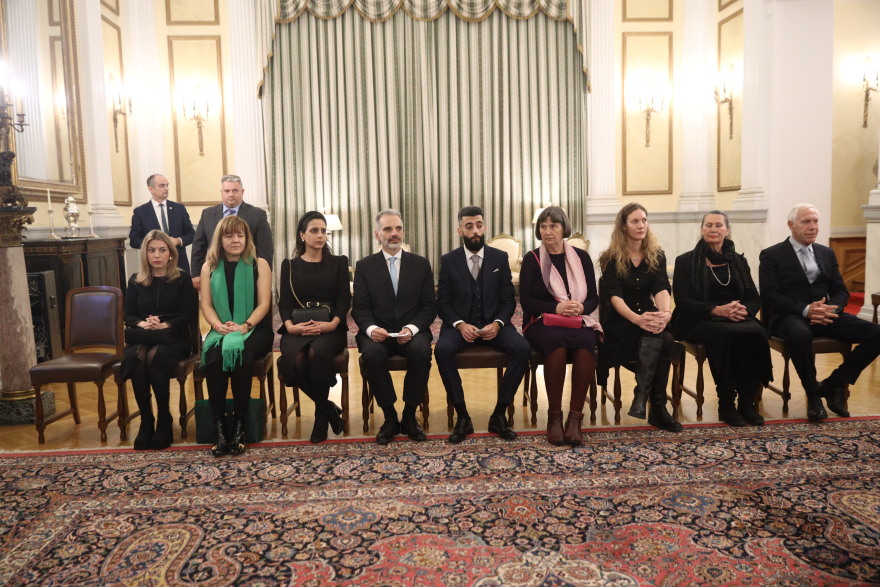 Με τον Μεγαλόσταυρο του Τάγματος τιμήθηκαν τα αδέρφια Μανδαλιού που σκοτώθηκαν στο τροχαίο στη Λιβύη - Δείτε φωτογραφίες