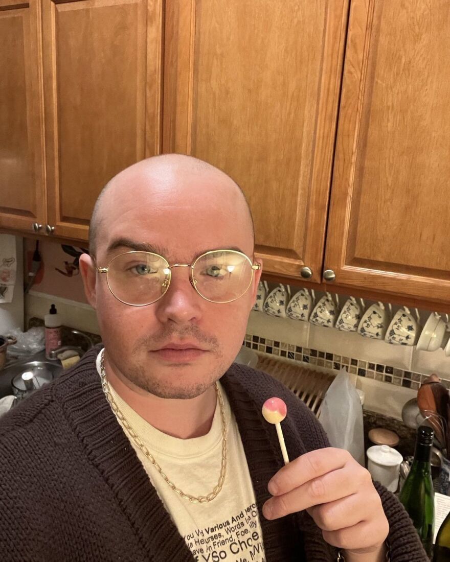 Ανέτ Μπένινγκ: Μίλησε για τον τρανς γιο της και τον λόγο που σταμάτησε να προστατεύει την ιδιωτικότητά του