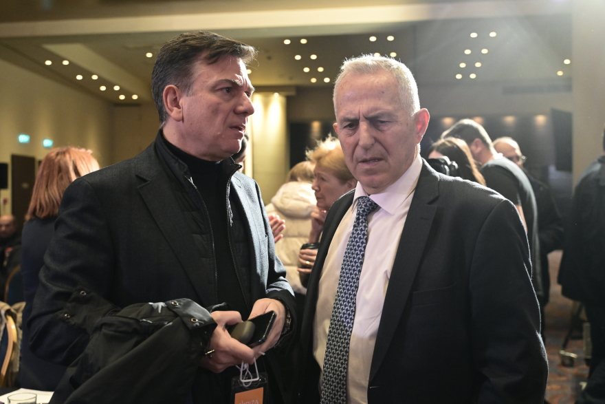 ΣΥΡΙΖΑ - «Καρφί» Κασσελάκη σε Πολάκη για τα ομόφυλα ζευγάρια - Όποιος διαφωνεί με τον γάμο και την τεκνοθεσία, να σηκωθεί - Δείτε βίντεο