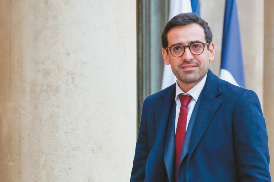 Γκαμπριέλ Αττάλ: Το «χρυσό αγόρι» με τις κεφαλονίτικες ρίζες (de Kouris) θα φρενάρει τη Λεπέν;