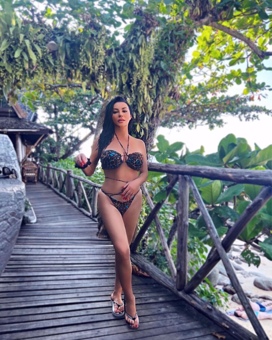 Πόπη Μαλιωτάκη: Ποζάρει στην Ταϊλάνδη - Δείτε τις φωτογραφίες