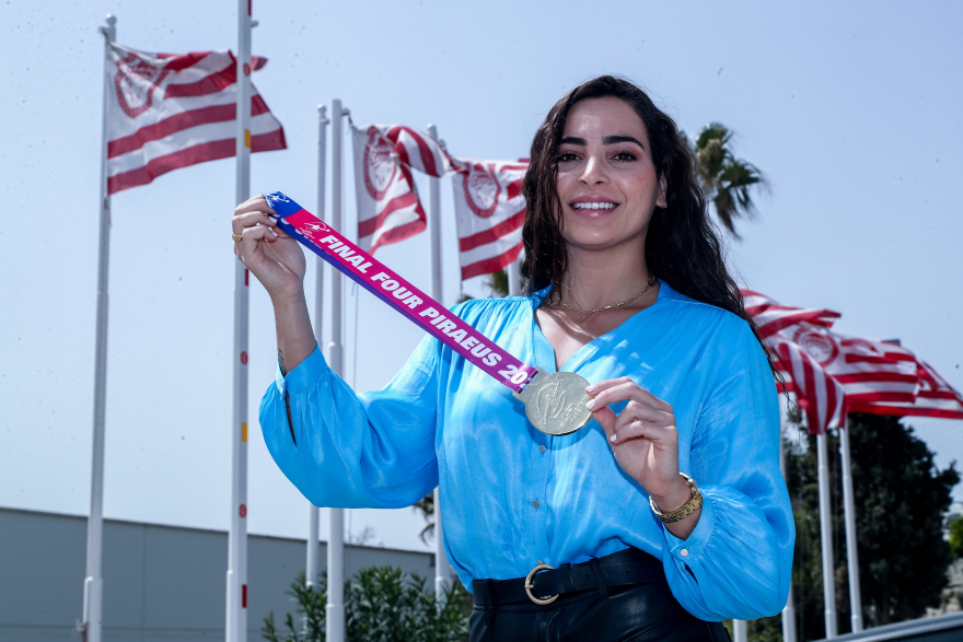 Νικόλ Ελευθεριάδου: Η γεμάτη τίτλους και μετάλλια πορεία της πολίστριας που έστειλε την Ελλάδα στους Ολυμπιακούς - Βίντεο, φωτογραφίες