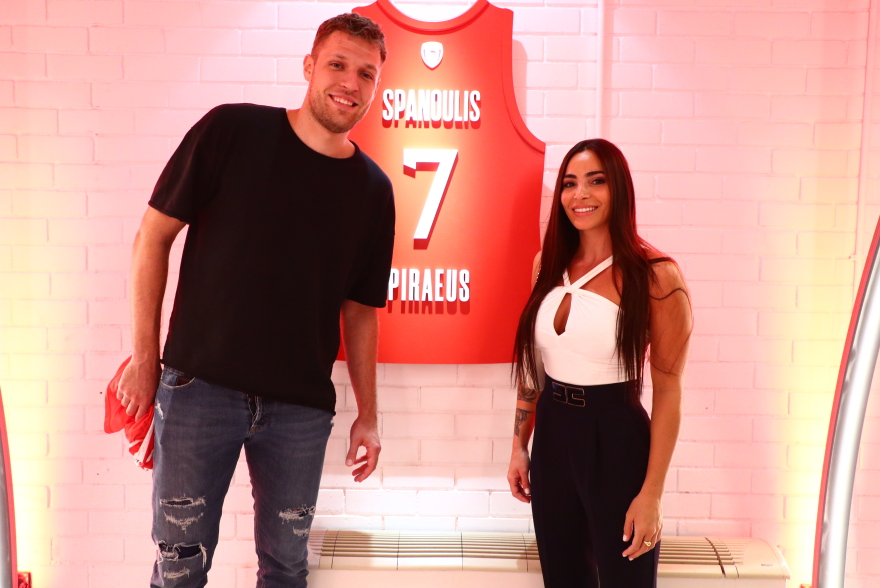 Σάσα Βεζένκοβ: Οι καρδούλες και το μήνυμα στην Νικόλ Ελευθεριάδου που προκρίθηκε στους Ολυμπιακούς Αγώνες - Φωτογραφία 