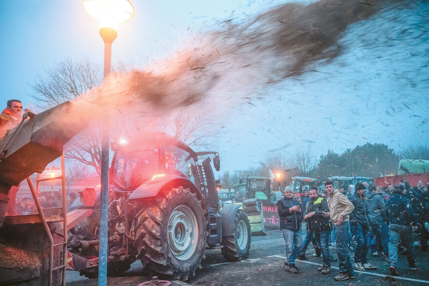 Το κίνημα των τρακτέρ - Γιατί οι αγρότες κατέλαβαν Παρίσι, Βερολίνο και Βρυξέλλες