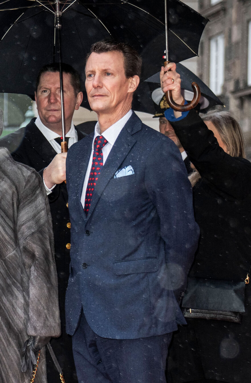 Δανία: Στο Κοινοβούλιο η πρώτη επίσημη εμφάνιση του νέου βασιλικού ζεύγους - Εντυπωσιακή η νέα βασίλισσα Μαίρη