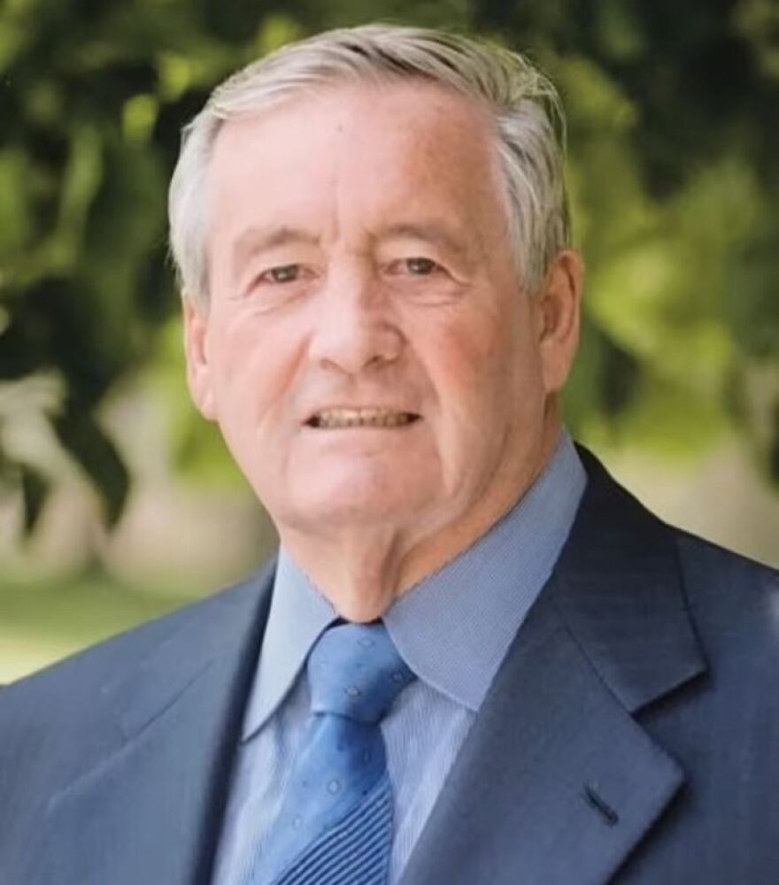 Ουαλία: Νεαρός κληρονόμος περιουσίας άνω των 250 εκατ. ευρώ διώκεται για τον φόνο του κολλητού του