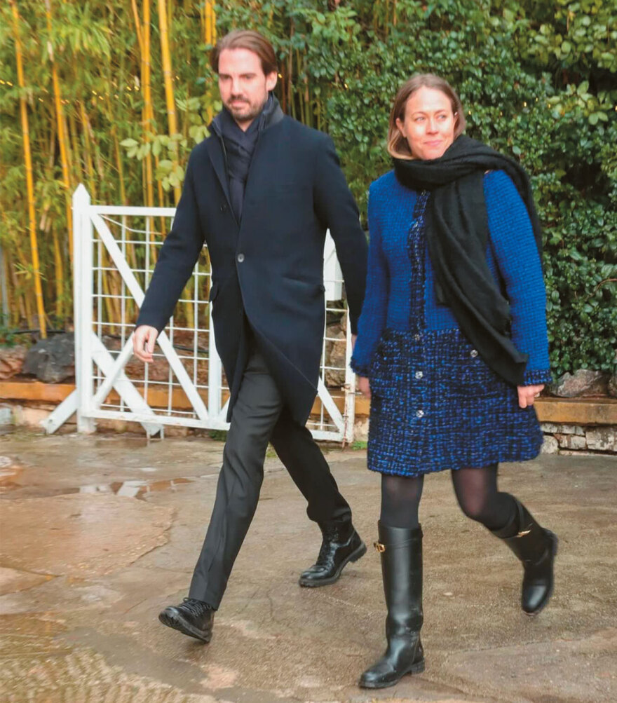 Η οικογένεια του τέως έναν χρόνο μετά: Δεν αγόρασαν ακόμα σπίτι... μένουν στον συμπέθερο