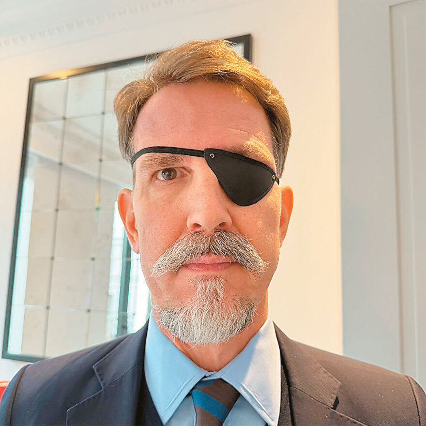 Η οικογένεια του τέως έναν χρόνο μετά: Δεν αγόρασαν ακόμα σπίτι... μένουν στον συμπέθερο