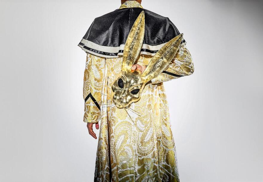 «Σαλό, 120 ημέρες στα Σόδομα»: Η ιστορία της πιο σοκαριστικής ταινίας όλων των εποχών που γίνεται παράσταση στη Λυρική Σκηνή