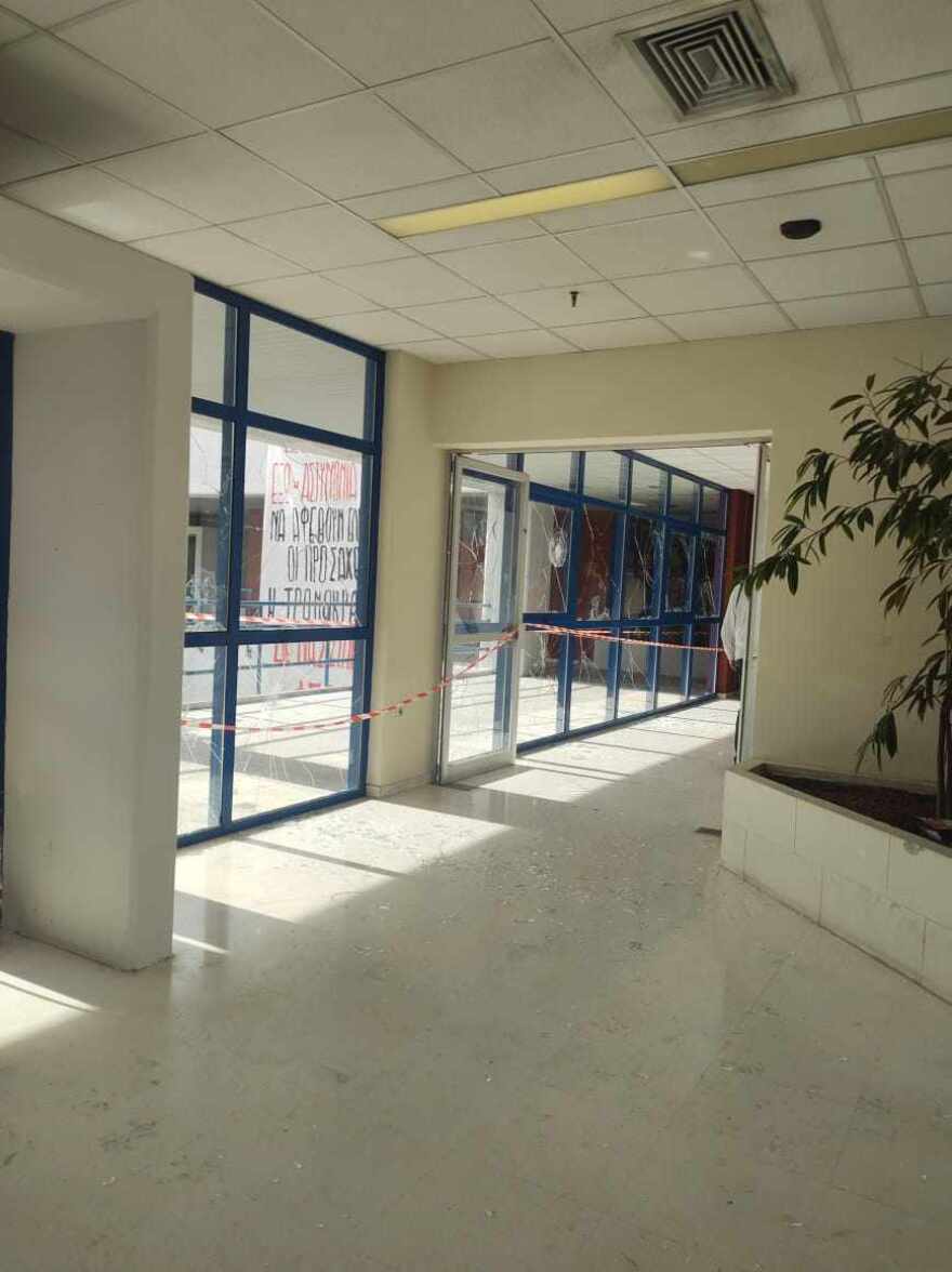 ΕΜΠ: Νέα επίθεση κουκουλοφόρων στο Πολυτεχνείο