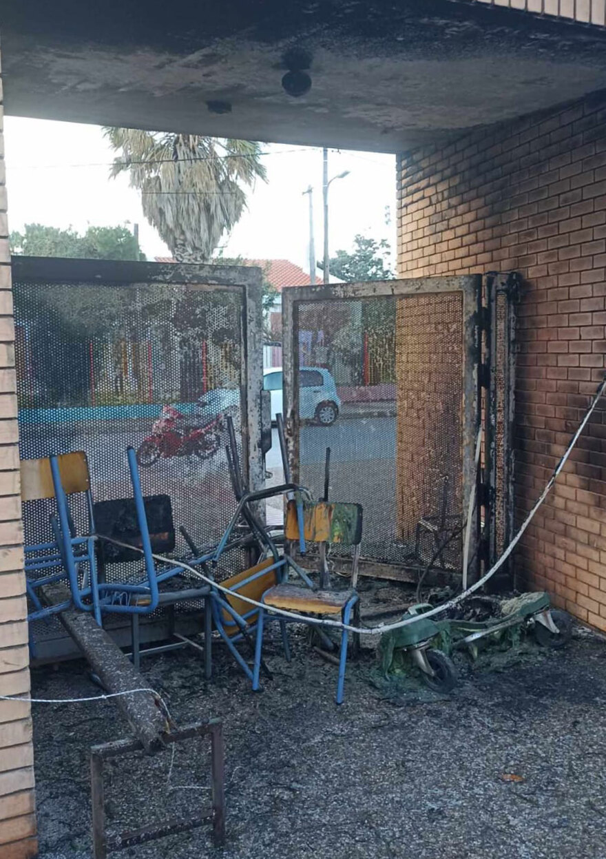 Νέοι βανδαλισμοί στο ΕΠΑΛ Λαυρίου: Άγνωστοι προσπάθησαν να πυρπολήσουν το σχολείο - Δείτε βίντεο