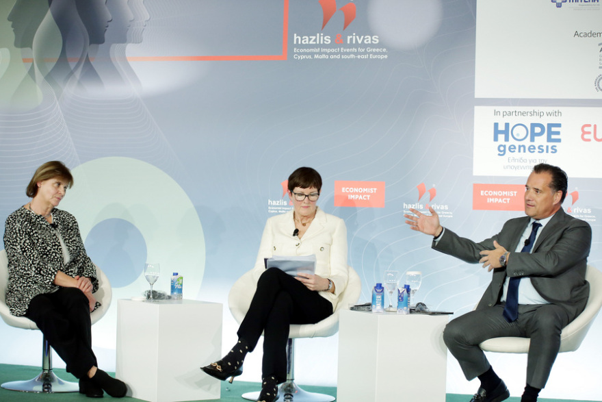 Γεωργιάδης στο συνέδριο του Economist: Πρόκληση το δημογραφικό - Η κυβέρνηση μελετά περισσότερα κίνητρα για τα νέα ζευγάρια